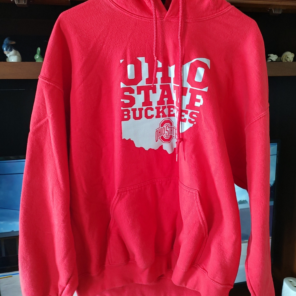 Gildan Heavy Blend Red Sweatshirt